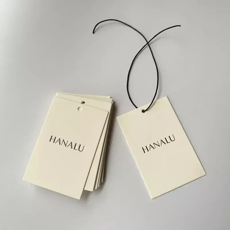 Recycled Garment Accessories Custom Hang tag Embossed Logo White Cardboard Matte Paper Clothing String Hang Tag
