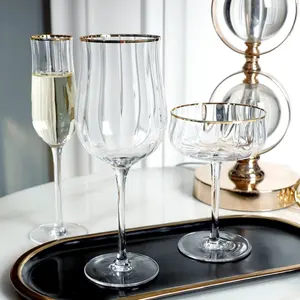 Hot Selling handgemachte Tulpen form gerippt Becher Champagner Gold Rand farbige Weingläser Set