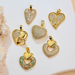 Ciondolo con cuore d'amore carino con strass di cristallo per donne e ragazze - Product Image 2