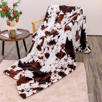 Moderner Stil 100% Polyester Nerz Decke Gestrickt mit Raschel gewebte Technik Cartoon Kuh gedruckt Kunst pelz für den Winter