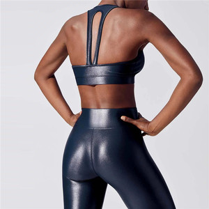 <span class=keywords><strong>Leggings</strong></span> <span class=keywords><strong>Lucidi</strong></span> da <span class=keywords><strong>Donna</strong></span>, Set Personalizzato per Palestra e Fitness, Completo Sportivo Due Pezzi con Reggiseno e <span class=keywords><strong>Leggings</strong></span> Yoga a Vita Alta - Product Image 4