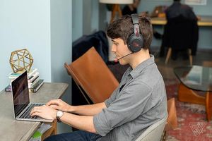 HyperX Cloud Flight S Auriculares inalámbricos para juegos de alta calidad LED Cancelación de ruido Micrófono omnidireccional Reemplazo de micrófono Boom - Product Image 6