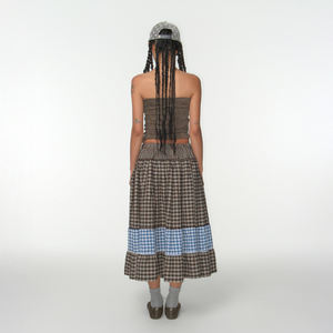กระโปรงยาวทรงเอเอวสูงลายสก็อตแบบเรโทร ตัดต่อสีตัดกัน ดีไซน์มินิมอลสำหรับผู้หญิง - Product Image 4