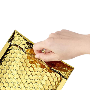 Sobre de Envío Acolchado con Lámina Dorada Gruesa y Adhesivo Permanente para Entrega por Mensajería Express - Product Image 3