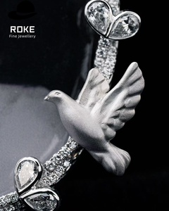 Colgante Conmemorativo de Oro Rosa de 9K/10K con Retrato y Paloma - Joyería de Recuerdo con Certificación IGI/GIA - Product Image 3