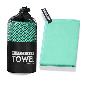 Asciugamano in Microfibra Multicolore con Logo Personalizzato e Fascia Elastica per Sport e Palestra - Product Image 1