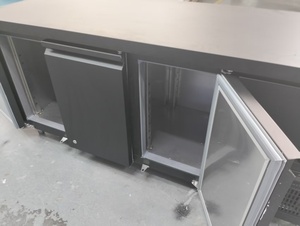 Mesa de Trabajo Refrigerada de Color Negro <span class=keywords><strong>para</strong></span> Hotel, Restaurante, <span class=keywords><strong>Cocina</strong></span>, con Descongelación Automática, Revestimiento Higiénico, Refrigerador Comercial - Product Image 2