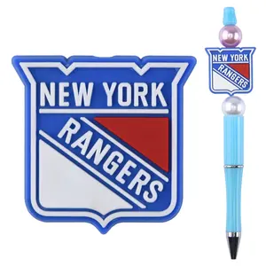 Venta al por mayor de cuentas de PVC suave Navidad personaje occidental equipo de fútbol NHL nuevo 2024 cuentas focales de silicona de dibujos animados para la fabricación de bolígrafos