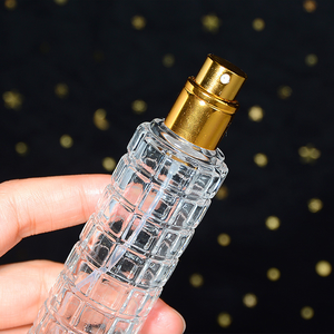 High Quality 30ml Round Glass Perfume Bottle Portable and Elegant for Luxury <b>Sprays</b> Factory <b>Direct</b> Wholesale - Product Image 3