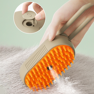 Nuevo Cepillo 3 en 1 para Mascotas, Cepillo de Aseo con Spray ABS, Masajeador y Autolimpiante para Perros y Gatos, Peine para Eliminar Pelo Suelto - Product Image 5