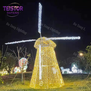 Moulin à vent de Noël lumineux pour les scènes de villages de contes, les parcs familiaux et les attractions de vacances - Product Image 5