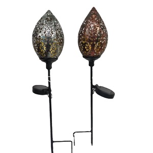 Lampes solaires de jardin LED en forme de goutte d'eau, design creux en métal, résistantes à l'eau, décoration de patio extérieur - Product Image 1