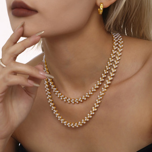 Collana con Perline Misteriosa ed Elegante in Acciaio Inossidabile Placcato Oro 18K PVD, Set Bracciale Principessa - Product Image 4