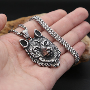 Yunnique – collier avec pendentif tête de loup en acier inoxydable, accessoire de bijoux à chaîne pour hommes, à la mode - Product Image 4