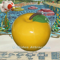 Prix d'usine personnalisable bouée d'eau gonflable en forme de pomme en PVC de 0.9mm installation d'amusement aquatique durable pour les promotions