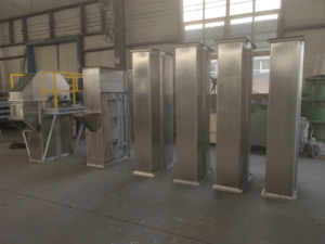 Td Type Roestvrijstalen Emmerlift Wordt Gebruikt Voor Het Verticaal Vervoeren Van Materialen In Chemische Fabrieken - Product Image 6