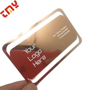 مخصص شعار 0.8 مللي متر للطباعة الليزر قطع الفاخرة مات إنهاء الأسود زهرة بيضاء الذهب الفولاذ المقاوم للصدأ بطاقة الأعمال المعدنية مع فتحة - Product Image 4