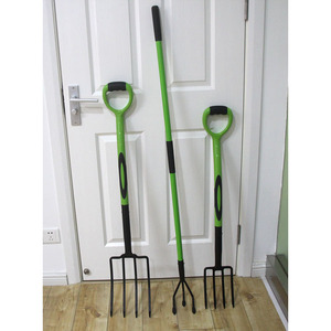 Fourche <span class=keywords><strong>à</strong></span> bouse de terre tournante agricole Fourchette en acier fer <span class=keywords><strong>à</strong></span> quatre dents Houe Plantation Légumes Tournant Ail Manganèse Fourchette en acier - Product Image 4
