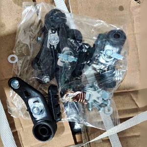 Système de frein à étrier pour vélo de montagne 2624, corps d'étrier en aluminium forgé noir, plaquettes de frein mécaniques réglables en métal - Product Image 1