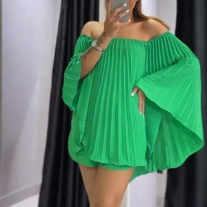 ชุดเซ็ต 2 ชิ้น เสื้อแขนค้างคาวแบบไม่มีสายรัด กระโปรงขาสั้นทรงหลวมสบายๆ สำหรับผู้หญิง แฟชั่น - Product Image 5