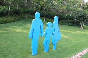 K399 famille heureuse FRP extérieur Art paysage Statue résistant à la décoloration léger peinture à la main moderne abstrait maison jardin Sculpture - Product Image 3