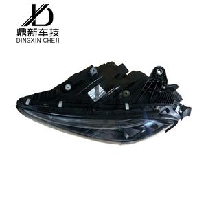 Fari Anteriori Originali di Alta Qualità di Seconda Mano per Mercedes-Benz Classe E W214 - Product Image 3