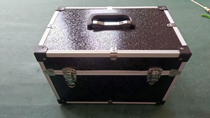 Nivel láser rotativo de haz rojo de nivelación de tierra HWR203 con receptor autonivelante 500m para nivelador de tierra para tractor agrícola - Product Image 2