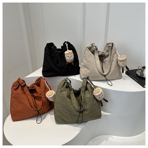 Vendita calda su misura in Nylon con coulisse <span class=keywords><strong>borsa</strong></span> a secchiello da esterno Casual a <span class=keywords><strong>tracolla</strong></span> <span class=keywords><strong>grande</strong></span> <span class=keywords><strong>borsa</strong></span> da donna - Product Image 3