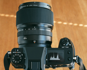 Fujifilm Fujinon GF80mmF1.7 R WR Noir - Product Image 6