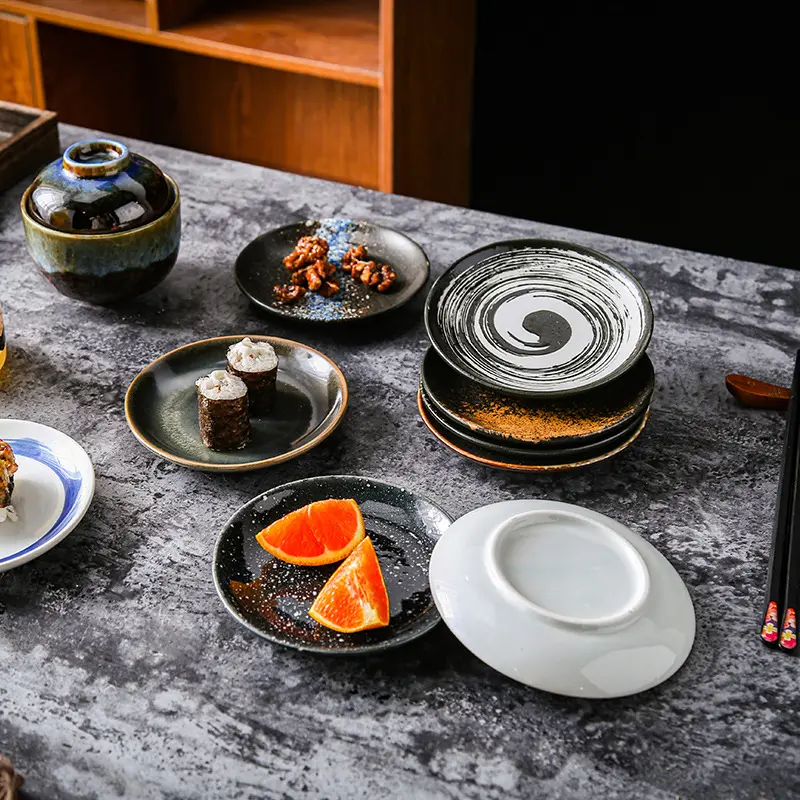 Оптовая продажа, круглые 5-дюймовые керамические тарелки темного цвета в японском стиле, тарелки для закусок, креативные маленькие вкусовые тарелки