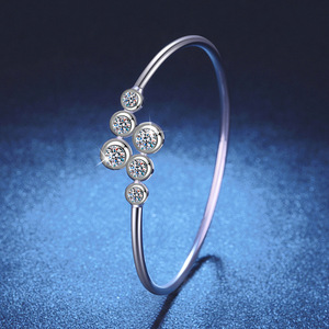 Bracelet jonc en argent sterling 925 plaqué or/argent, certifié GRA, avec moissanite de couleur D taille brillant, bijoux fins - Product Image 2