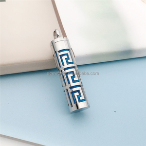 Diffuseur d'huiles essentielles en acier inoxydable, pendentif |   Capsule d'aromathérapie rechargeable avec design découpé au laser en plusieurs couleurs - Product Image 3