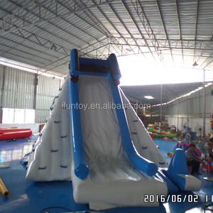 Equipo <span class=keywords><strong>de</strong></span> juego <span class=keywords><strong>de</strong></span> agua Iceberg <span class=keywords><strong>de</strong></span> montaña <span class=keywords><strong>de</strong></span> escalada flotante con tobogán Pared <span class=keywords><strong>de</strong></span> escalada en roca inflable para campamentos/Resorts/grupos - Product Image 3