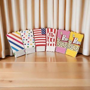 กล่องใส่<span class=keywords><strong>ป๊</strong></span>อปคอร์<span class=keywords><strong>น</strong></span>การ์ดสี่เหลี่ยมข<span class=keywords><strong>น</strong></span>าด250กรัมแบบใช้แล้วทิ้งสำหรับปาร์ตี้วันหยุด - Product Image 1