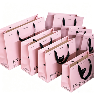 <span class=keywords><strong>Borsa</strong></span> Shopper in Carta con Motivo Cuore <span class=keywords><strong>Rosa</strong></span> e Manici in Raso Nero, <span class=keywords><strong>Borsa</strong></span> Regalo Moderna Stampata per Boutique di Moda e Occasioni Speciali - Product Image 4