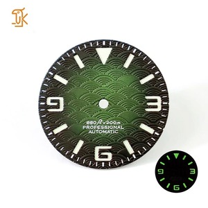 Esfera de Reloj de Latón con Color Degradado y Logotipo Personalizado OEM/ODM, con Marcadores Luminosos y Patrón Seigaiha para Piezas de Relojes de Movimiento Automático - Product Image 2