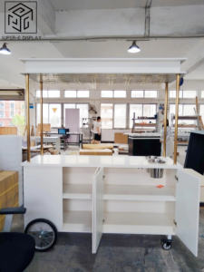 <span class=keywords><strong>รถ</strong></span><span class=keywords><strong>เข็น</strong></span>ขนมแชมเปญโลหะสำหรับงานแต่งงานรถเข็นลูกอมสำหรับตกแต่งงานปาร์ตี้อุปกรณ์ประกอบฉาก<span class=keywords><strong>รถ</strong></span><span class=keywords><strong>เข็น</strong></span>ขนมหวานแบบปรับแต่ง<span class=keywords><strong>ได้</strong></span> - Product Image 3