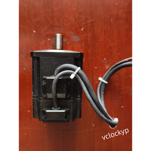 Motor Servo AC SANYO DENKI Usado SANMOTION Q2AA07020DXS2L 200W MOT-I-673=2J21 - Product Image 2