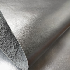 Tessuto Vintage in <span class=keywords><strong>pelle</strong></span> conciata all'olio nero argento Color oro <span class=keywords><strong>pelle</strong></span> di vacchetta materiale conciata al vegetale per artigianato fatto a mano - Product Image 3