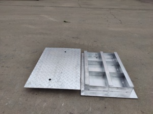 Durable 304 Stainless Steel Recessed <strong>Manhole</strong> <strong>Cover</strong> Anti-Slip Checkered Plate for Industrial Use - Product Image 2