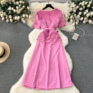 Ensemble deux pièces pour femme Ske Ton, dentelle ajourée, motif floral, idéal pour le bureau ou les soirées - Product Image 2