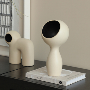 Estatuilla de cerámica creativa moderna pequeña botella de caballo mirando hacia atrás estatua para exhibición de sala de estar o decoración del hogar - Product Image 3