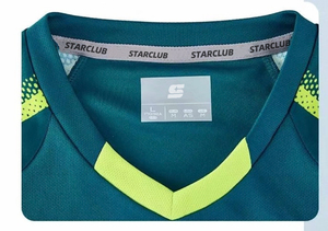เสื้อฟุตบอลลายทางสีเขียวเฉพาะบุคคลเสื้อฟุตบอลพิมพ์ชื่อวัสดุโพลีเอสเตอร์สำหรับทีมคลับ - Product Image 3