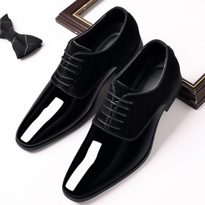 Scarpe da Uomo Versatili in Stile Britannico, Comode, Nuove in Pelle Lucida con Punta Affusolata, Taglie Grandi per la Stagione Autunnale - Product Image 5