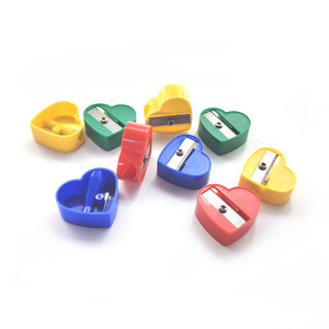 Taille Mini Pas Cher 663 Taille-crayon Cœur pour Enfant 4 Couleurs Assorties Boîte Emballée Taille-crayon en Forme de Cœur Fournitures Scolaires - Product Image 3