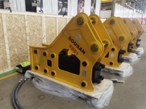 Martillo hidráulico SB81 tipo lateral adecuado para excavadoras pesadas con 18-26 toneladas para demolición y construcción - Product Image 2