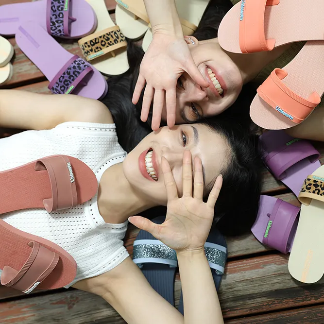 Damen offene Zehen Gummi-Sandalen Flip-Flops Modetrend Anti-Rutsch Outdoor-Hausschuhe für Sommer und Herbst