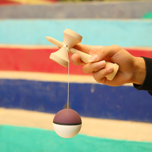 Kendama en bois jumbo pour enfants, personnalisable, vente en gros, nouveauté, monochrome, best-seller, style japonais, jouet pour enfants aux États-Unis - Product Image 4