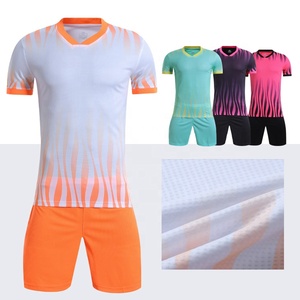 Divise da calcio personalizzate per bambini giovani abbigliamento da calcio pantaloncini traspiranti di recente design personalizzato Logo con nome di calcio alto - Product Image 6