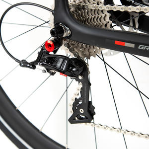 Bicicleta de <span class=keywords><strong>Gravel</strong></span> V3 de 24 Velocidades de Fibra de Carbono para Carreras en Carretera con Freno de Disco y Pedal Ordinario para Ciclismo Todoterreno y Estilo Urbano - Product Image 5